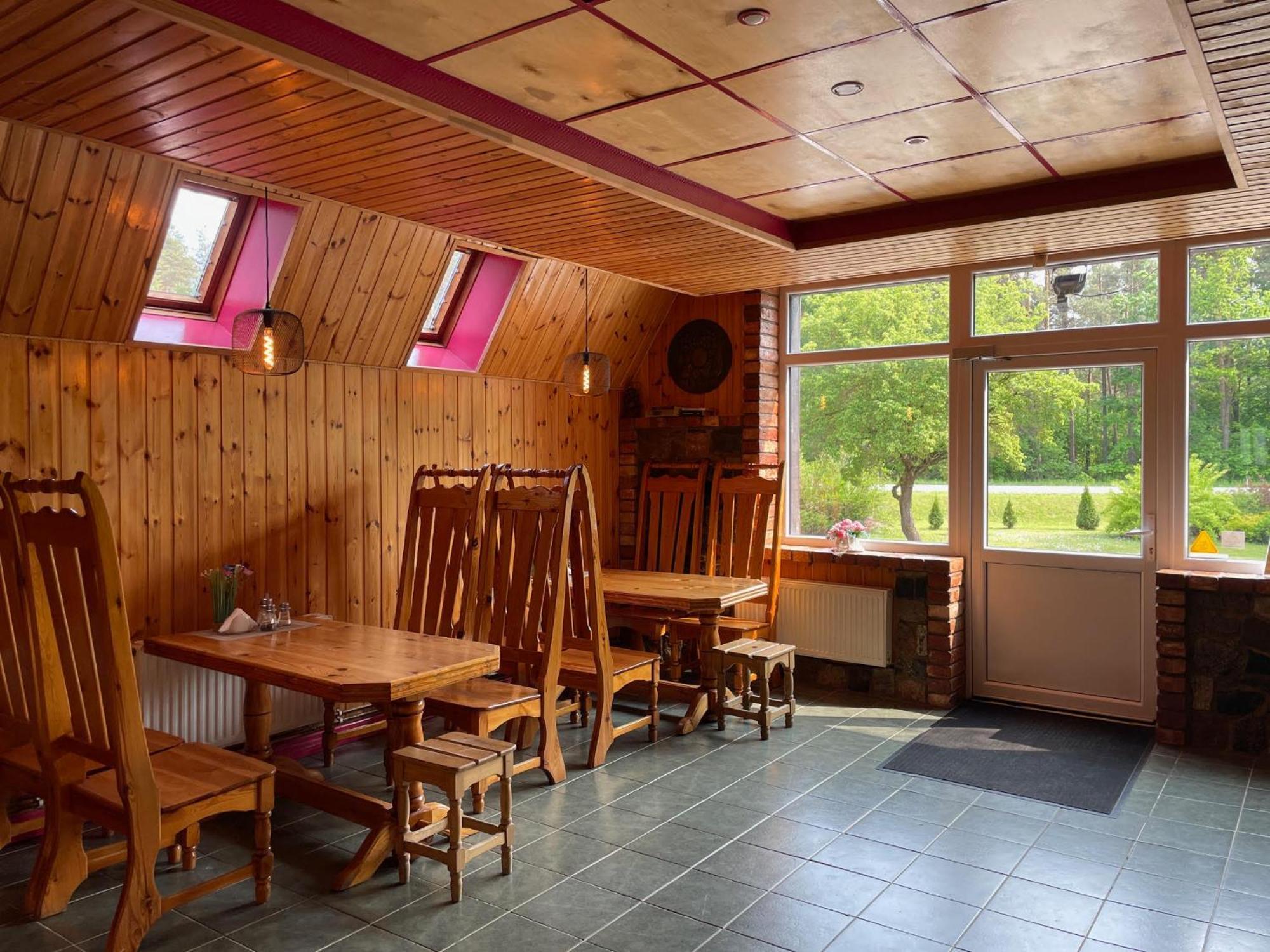 Motelis Bu-Bu Pļaviņas Екстериор снимка